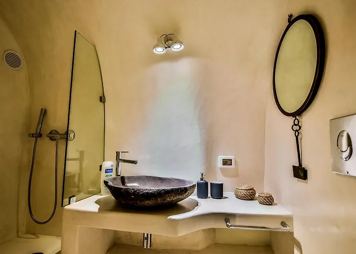 Cave Valente Villa Oia